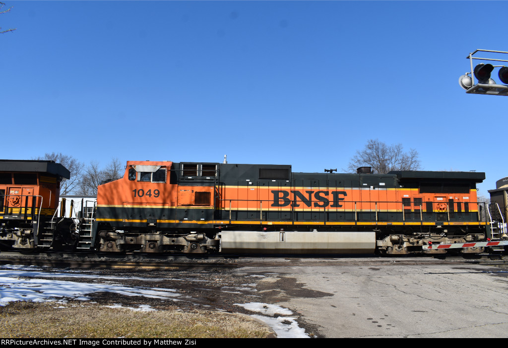 BNSF 1049